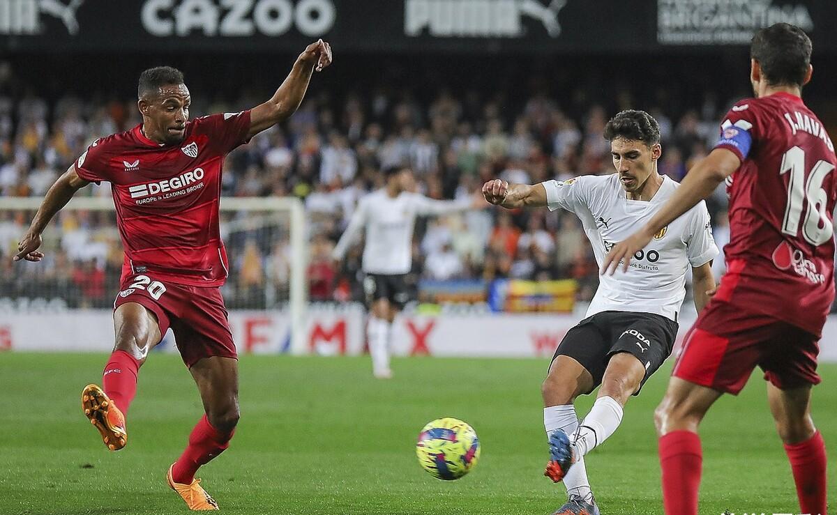 瓦伦西亚迎德甲关键赛，窗口期外线爆发，引发热议，纪律约束更严格